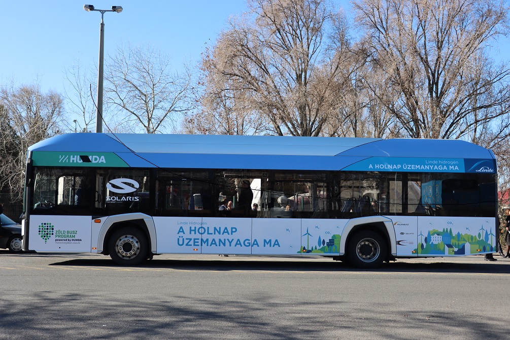Hidrogén buszt tesztel a Volánbusz
