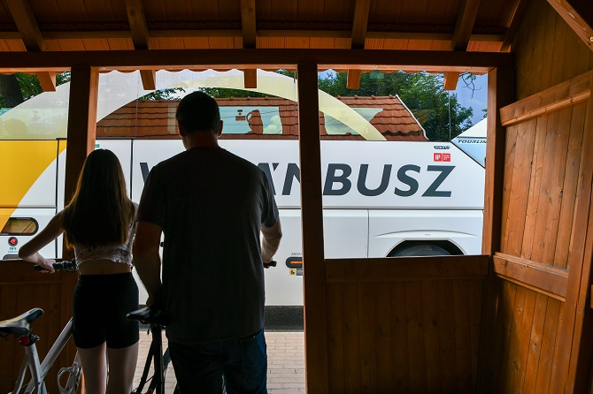 Szilvásvárad, autóbusz váró