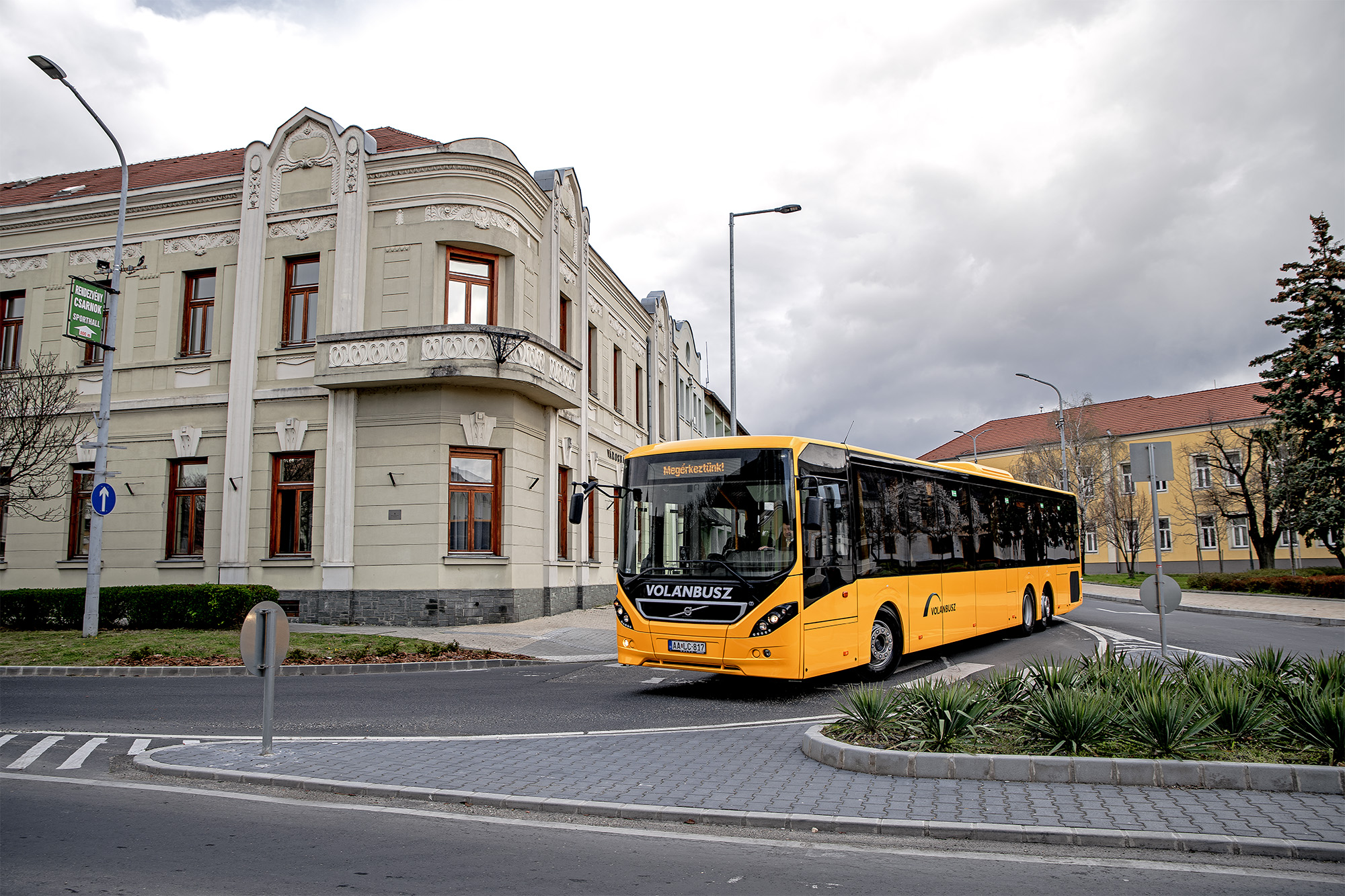 A képen az egyik új autóbusz látható.